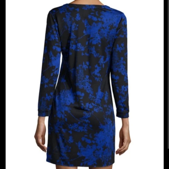 Diane von Furstenberg Black with Blue Flowers Silk Mini Dress Sz 4 - Picture 3 of 16